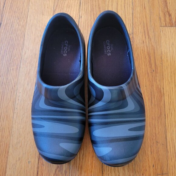 Crocs 6 Gray Camo Clogs Chunky Heels Slip On Comfort Rubber Nurse Slip Resisting - Picture 2 of 9